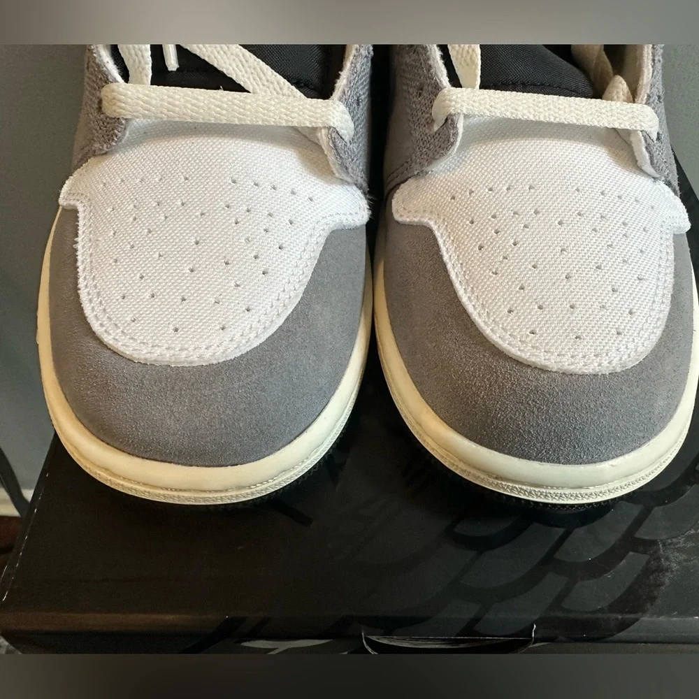 Jordan 1 Mid SE Craft White Cement Grey Black – Mens Size 8.5 – Special Ed NEW